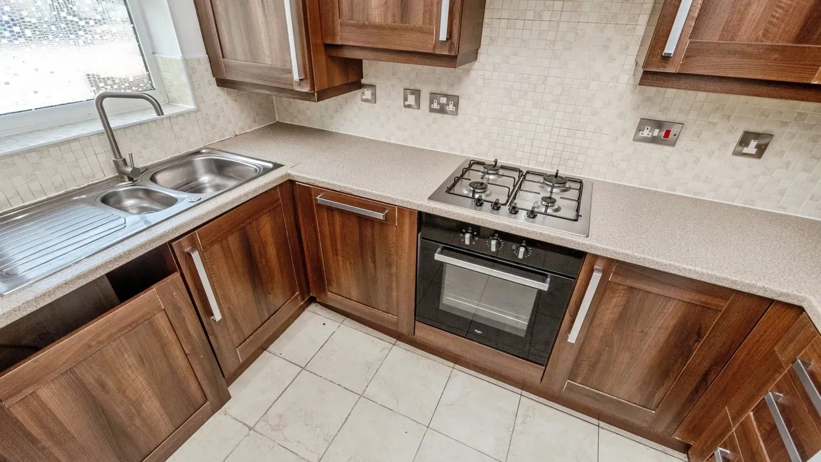Rosehill, Willenhall, West Midlands, WV13 - image 3