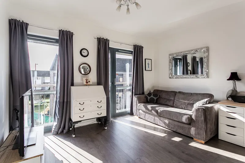 6 Brackenridge View, Edinburgh, EH17 7FB - image 2