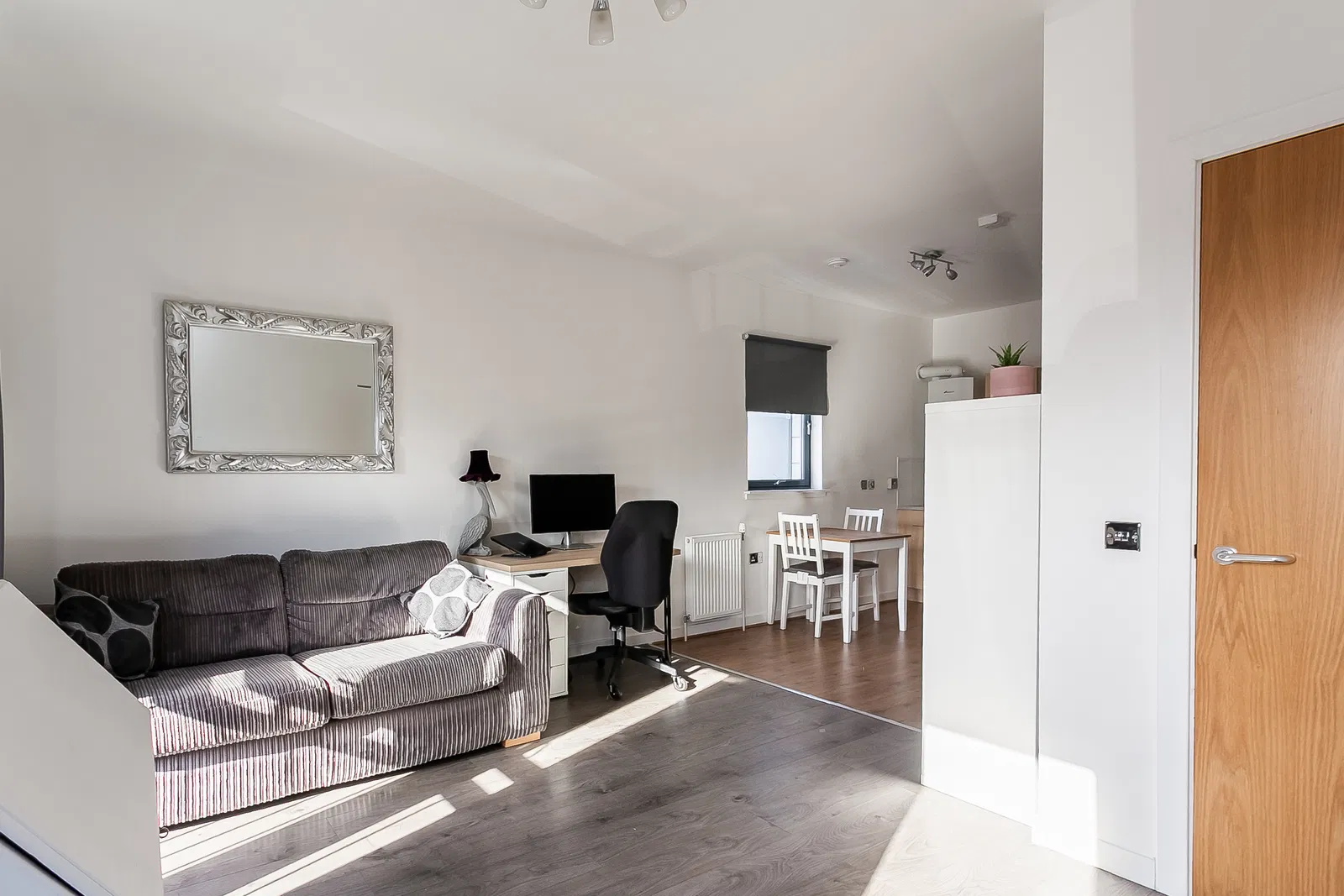 6 Brackenridge View, Edinburgh, EH17 7FB - image 5
