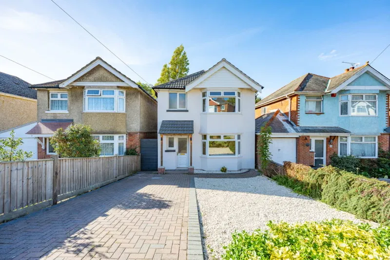 Cross Road, Southampton, SO19 4BY