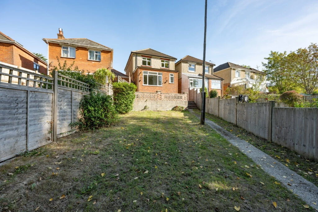 Cross Road, Southampton, SO19 4BY - image 5