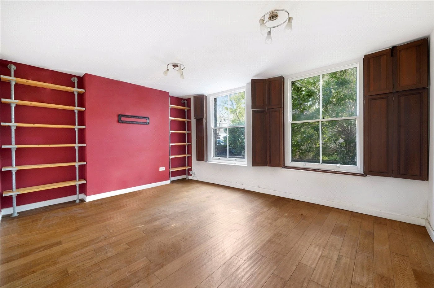 Leighton Crescent, London, NW5 - image 1