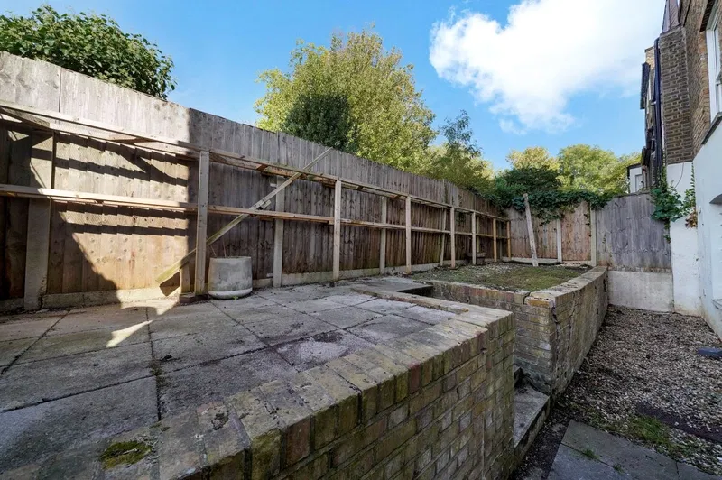Leighton Crescent, London, NW5 - image 2