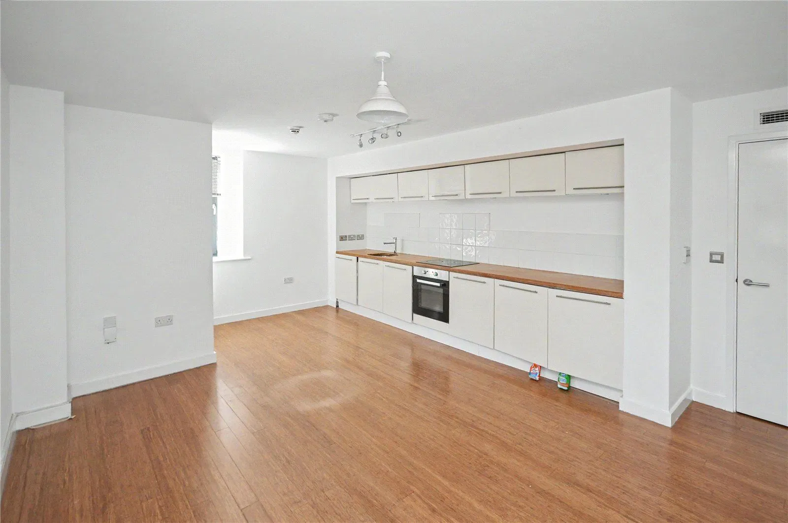 Beeston Road, Leeds, West Yorkshire, LS11 6AD - image 2