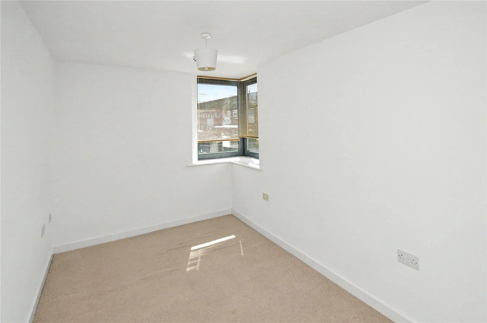 Beeston Road, Leeds, West Yorkshire, LS11 6AD - image 5
