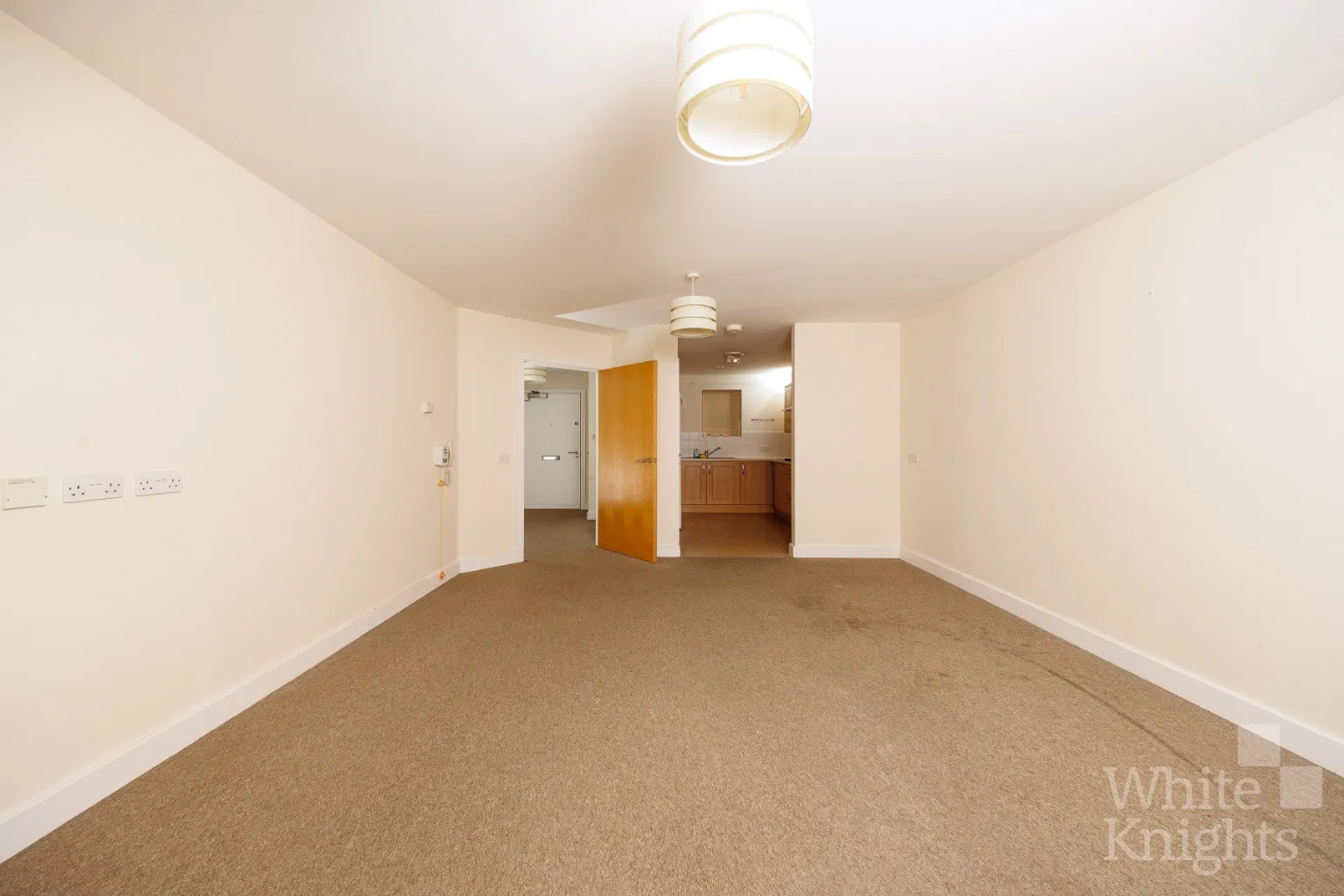 50 Alexandra Place, South Lake Crescent, Woodley, Reading, Berkshire, RG5 3DW - image 4