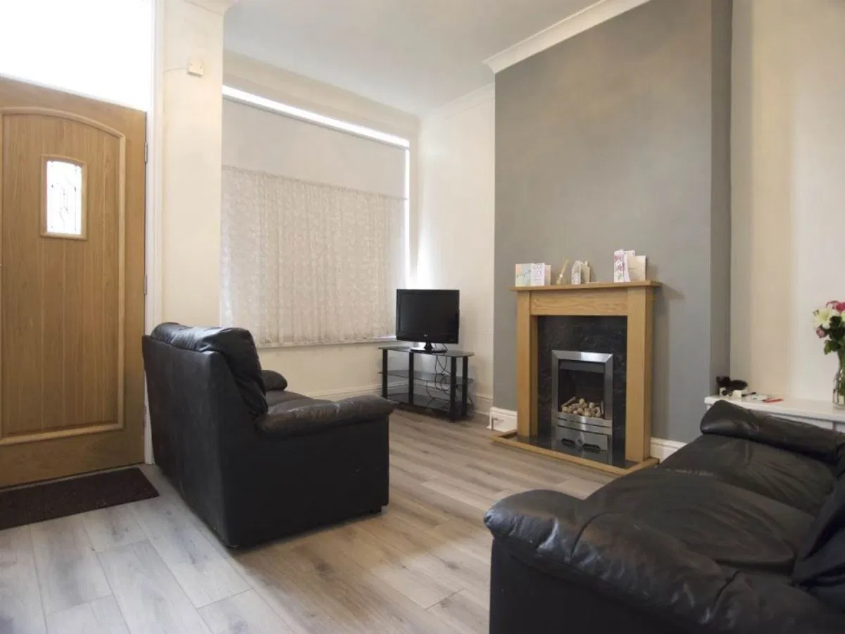 Randolph Street, Leeds, LS13 3HT - image 2