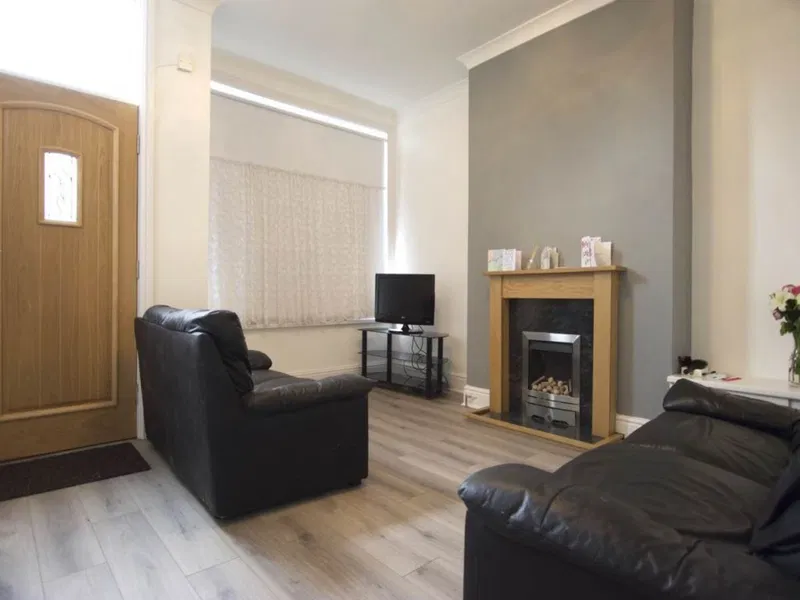 Randolph Street, Leeds, LS13 3HT - image 2