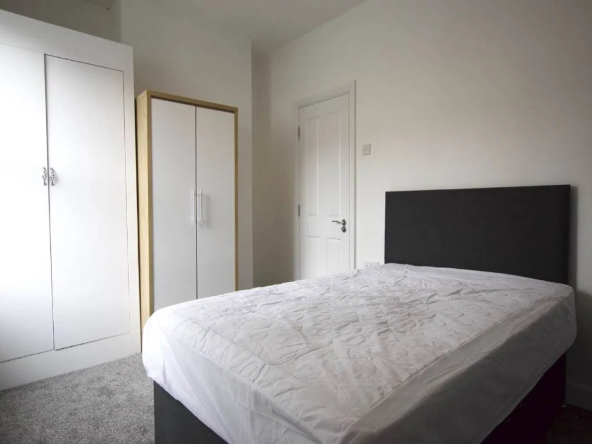 Randolph Street, Leeds, LS13 3HT - image 4