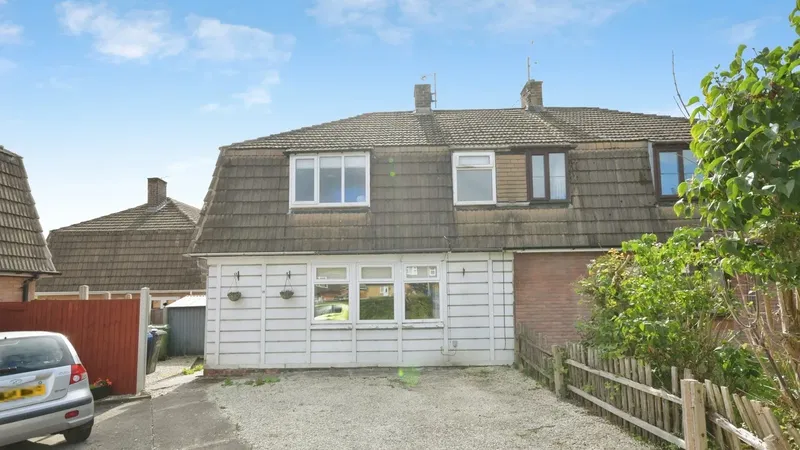 Lee Road, Chesterfield, Derbyshire, S41 - image 2