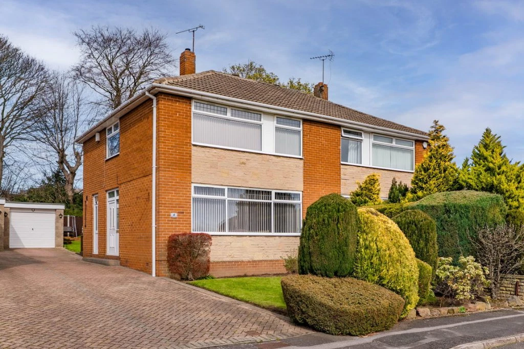 Melrose Grove, Moorgate, Rotherham, S60 3NA - image 1