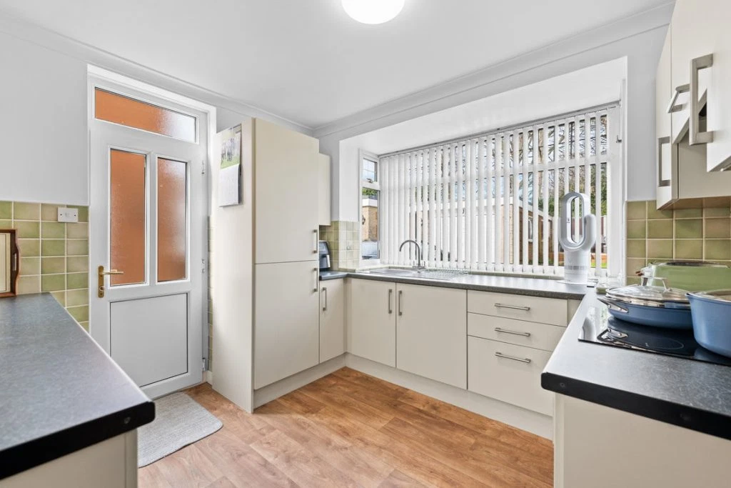 Melrose Grove, Moorgate, Rotherham, S60 3NA - image 4