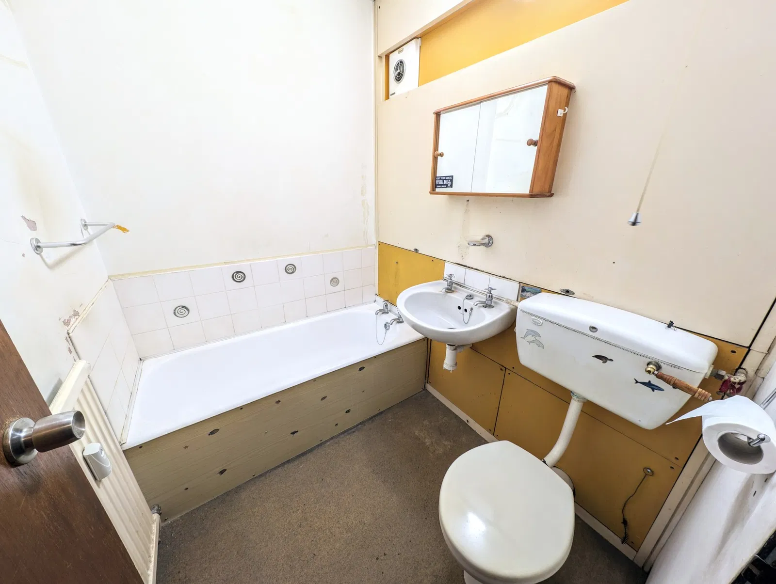 Wycliffe End, Aylesbury, HP19 - image 5