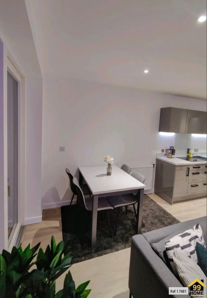 34a Thomas Road, London, E14 - image 2