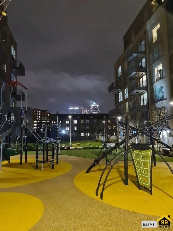 34a Thomas Road, London, E14 - image 3