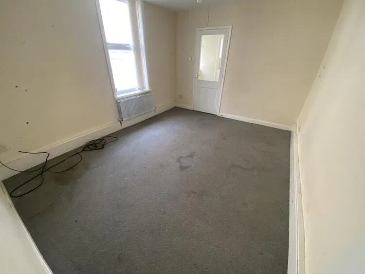 Flat 2 and Flat 3, 15 Hutt Street, Hull, East Riding of Yorkshire, HU3 1QL - image 3