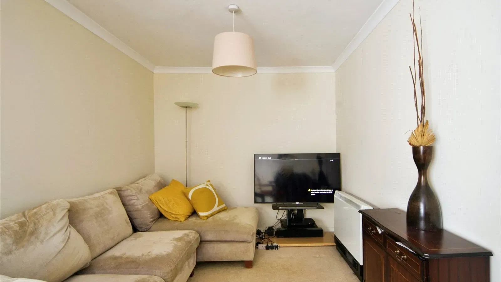 Pocklington Close, London, NW9 - image 2
