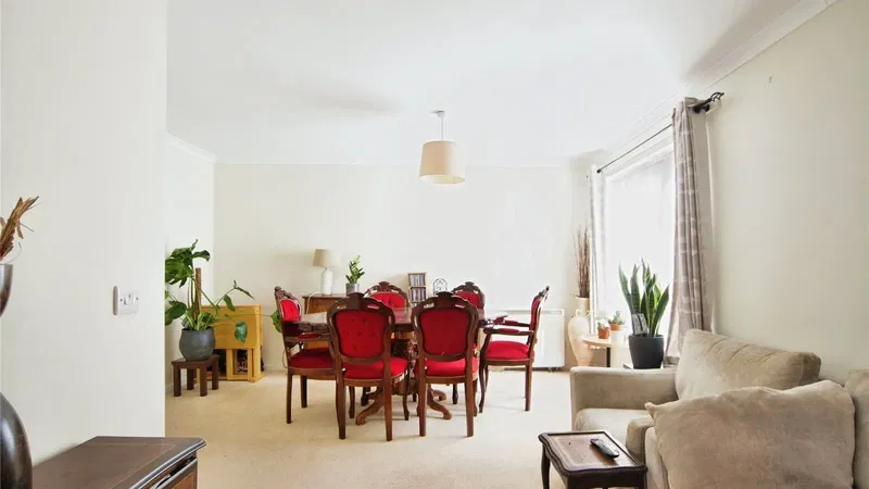 Pocklington Close, London, NW9 - image 3