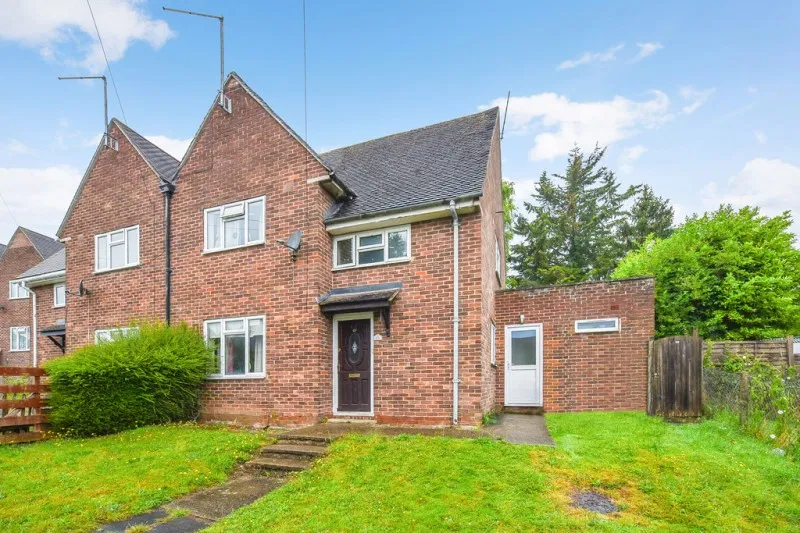 Chatham Road, Stanmore, Winchester, Hampshire, SO22 4EE - image 1