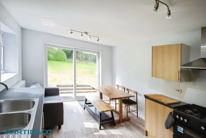 Chatham Road, Stanmore, Winchester, Hampshire, SO22 4EE - image 2