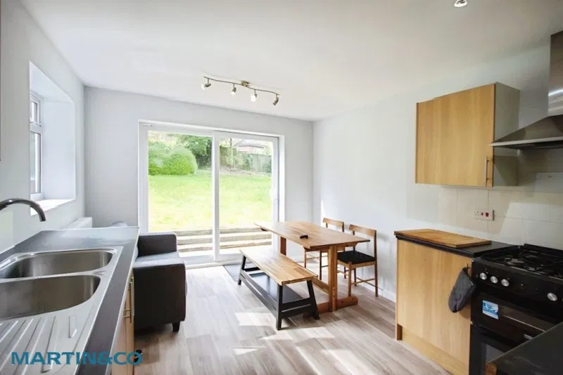 Chatham Road, Stanmore, Winchester, Hampshire, SO22 4EE - image 3