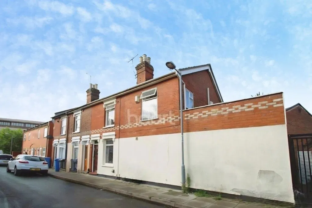 16, Elliott Street, Suffolk, IP1 2HN - image 1
