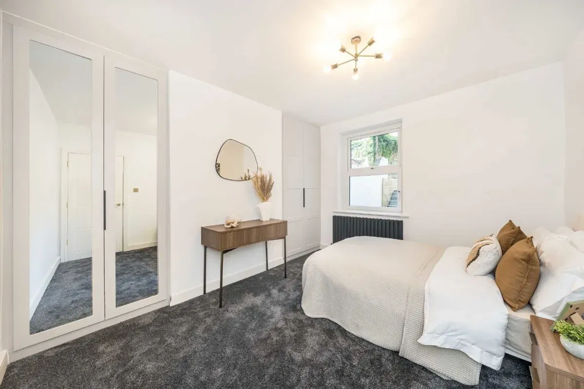 Ramsden Road, Balham - image 5