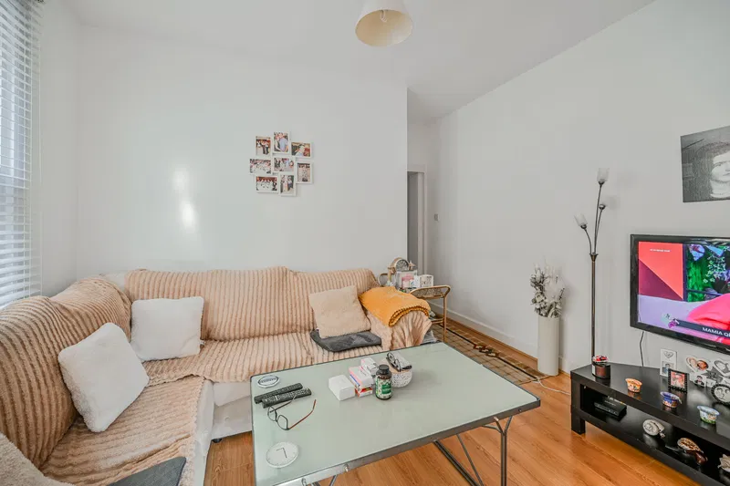 Gladstone Avenue, London, N22 - image 2