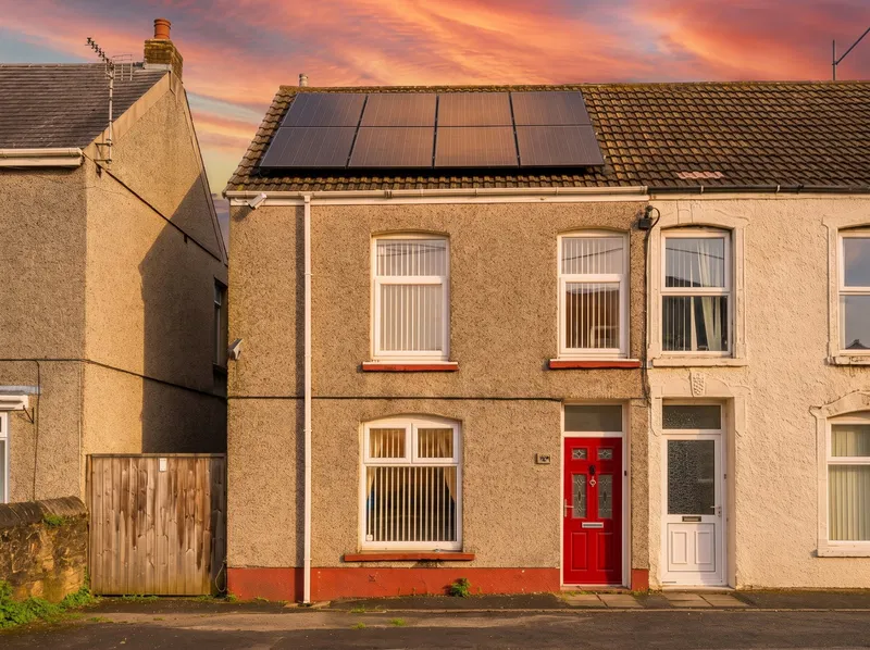 Frampton Road, Gorseinon, Swansea, West Glamorgan SA4 - image 2