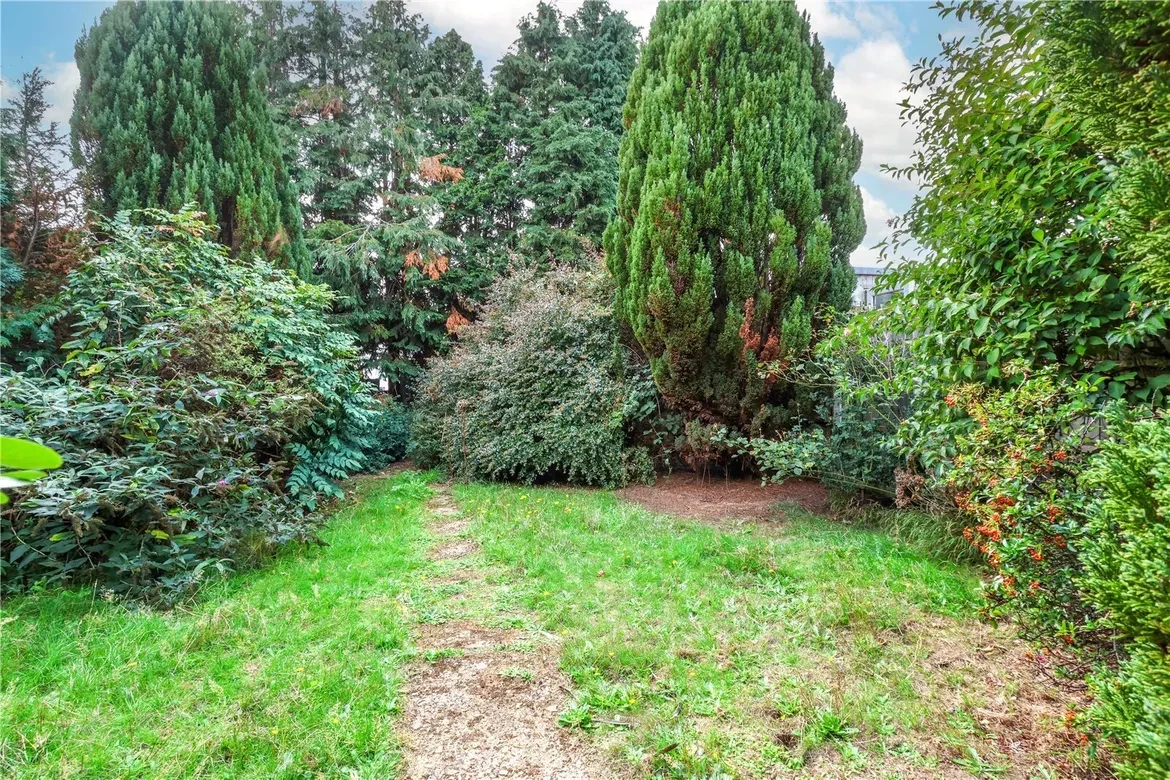 Huntfield Road, Moordown, Bournemouth, BH9 - image 4