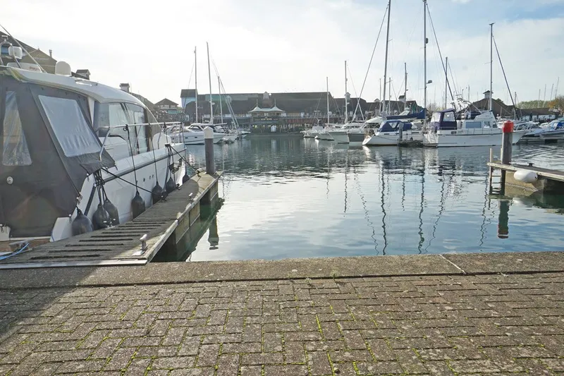 Coverack Way, Port Solent, Portsmouth - image 3