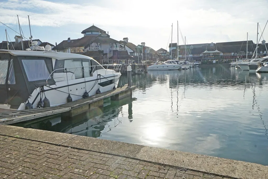 Coverack Way, Port Solent, Portsmouth - image 4