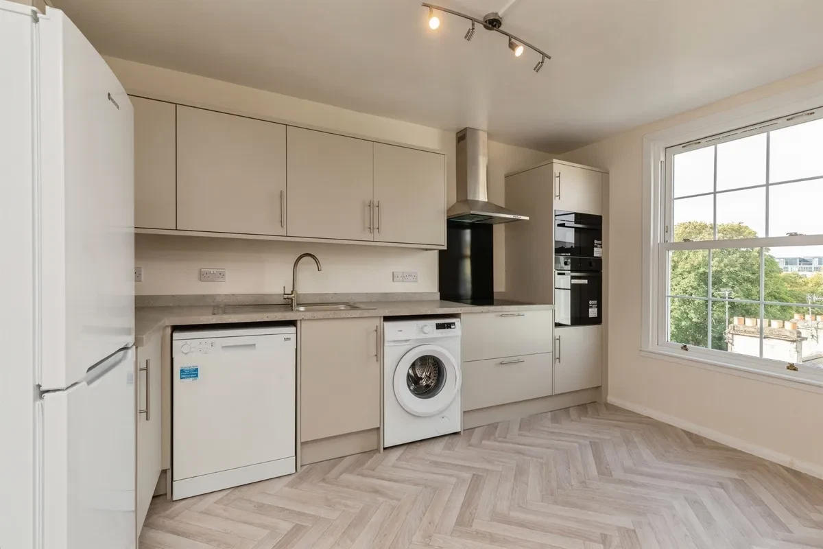 Nelson Place West, Bath - image 4