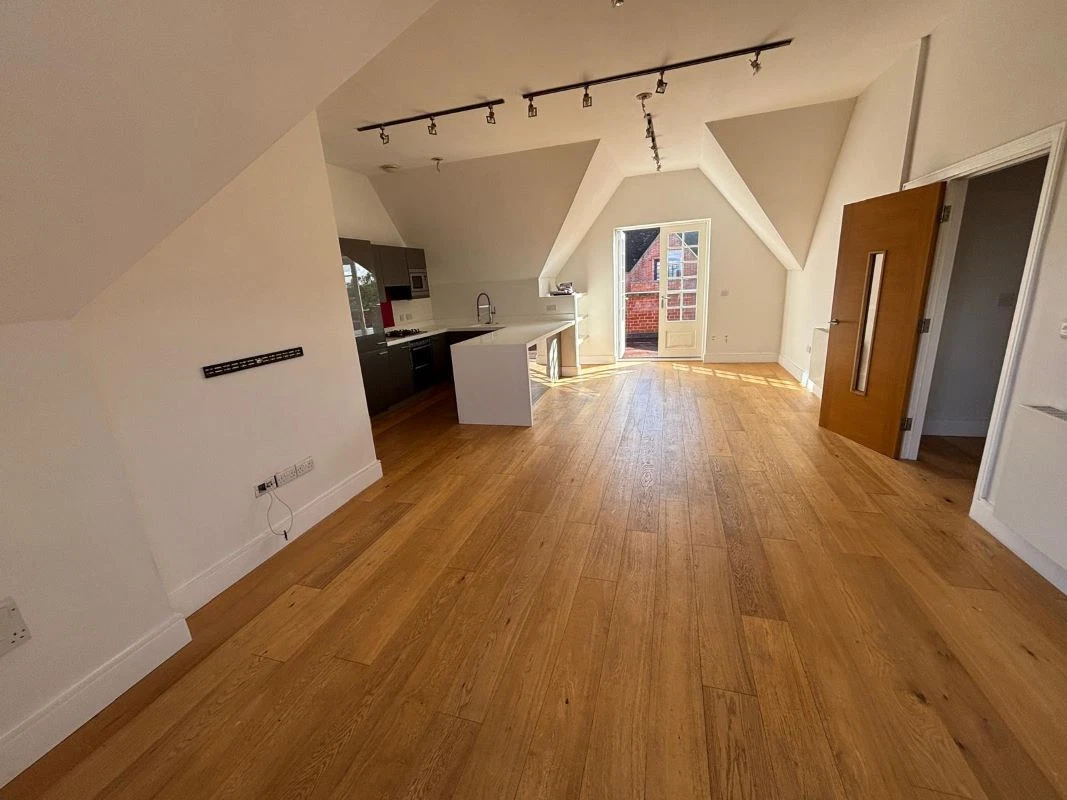 22 Rose Court The Galleries, Brentwood, Essex, CM14 5GJ - image 3