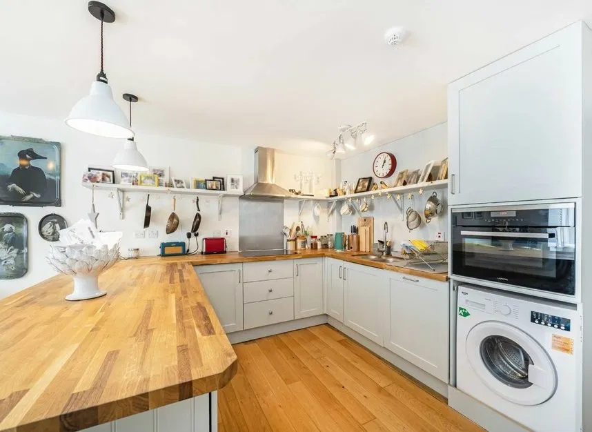 Tottenham Road, Islington, N1 - image 1