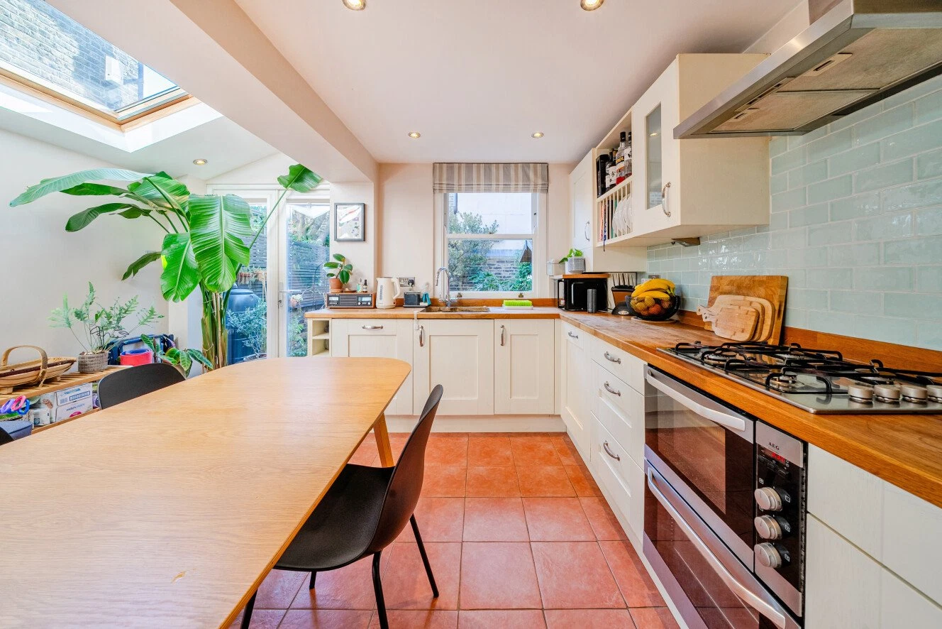 Tennyson Street, Battersea, London, SW8 - image 10