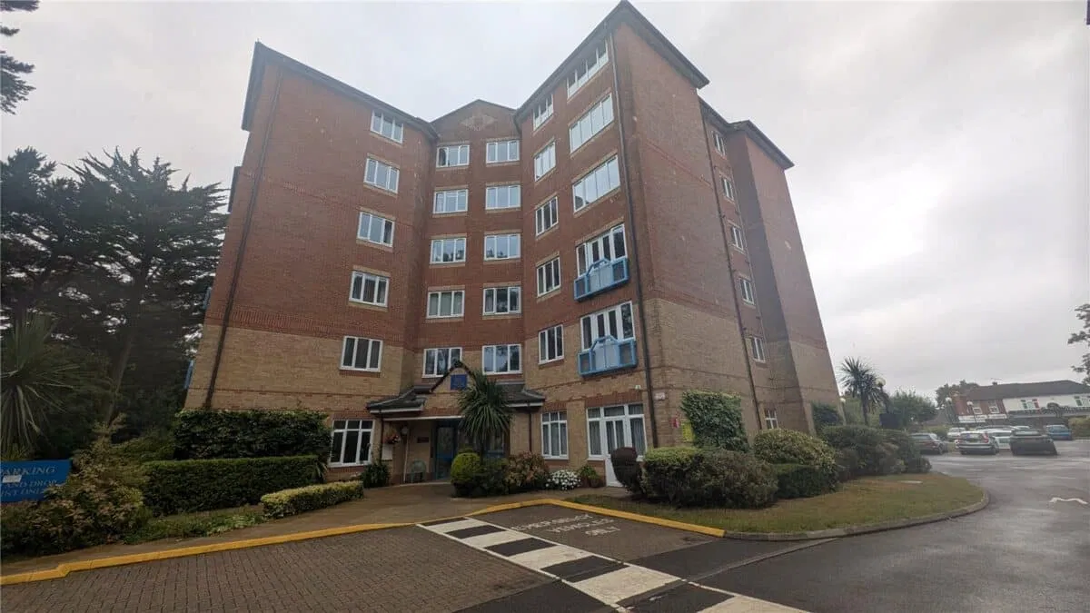 Lindsay Road, Poole, Dorset, BH13 6BH - image 1