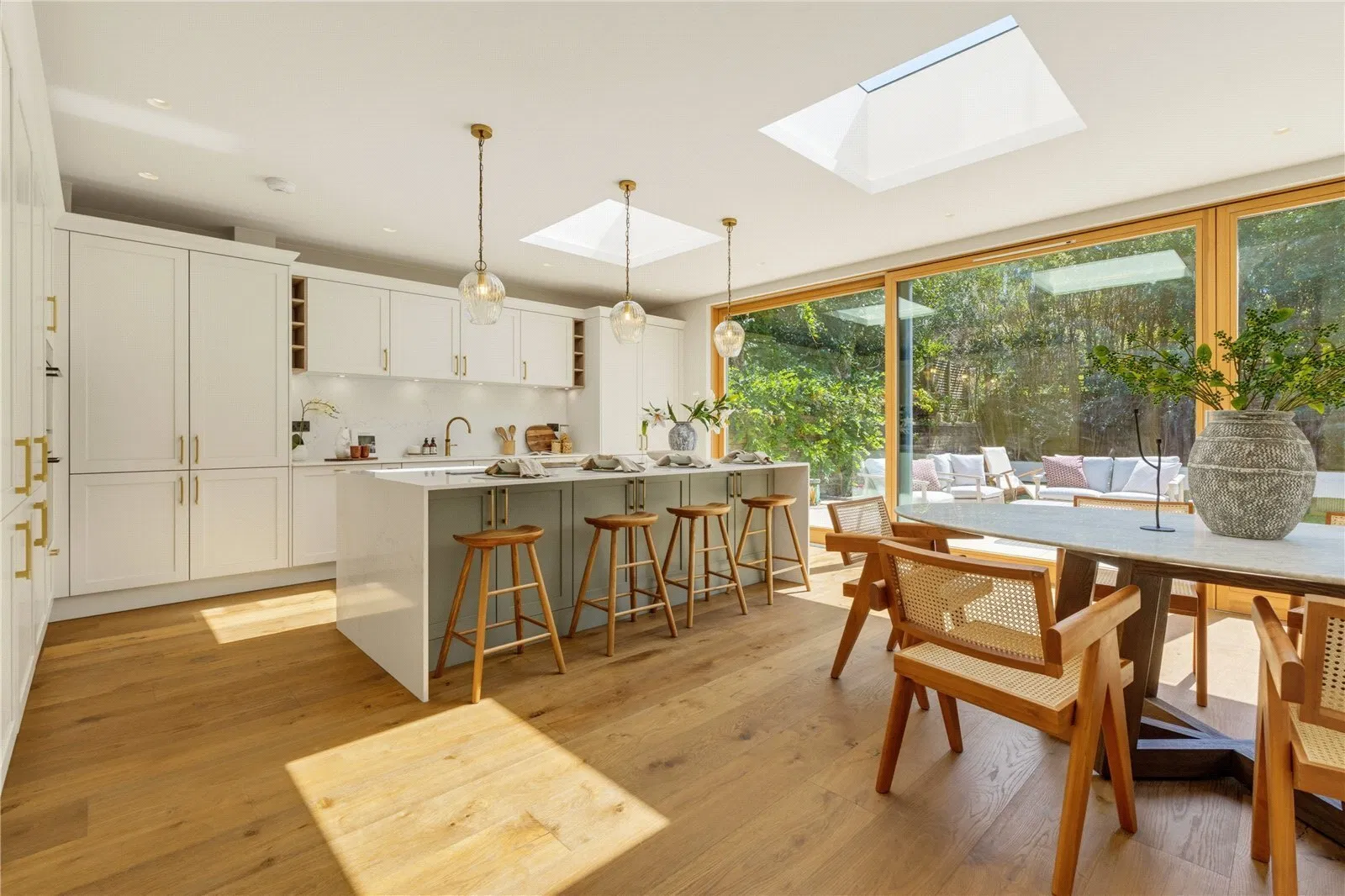 Crockerton Road, London, SW17 - image 2