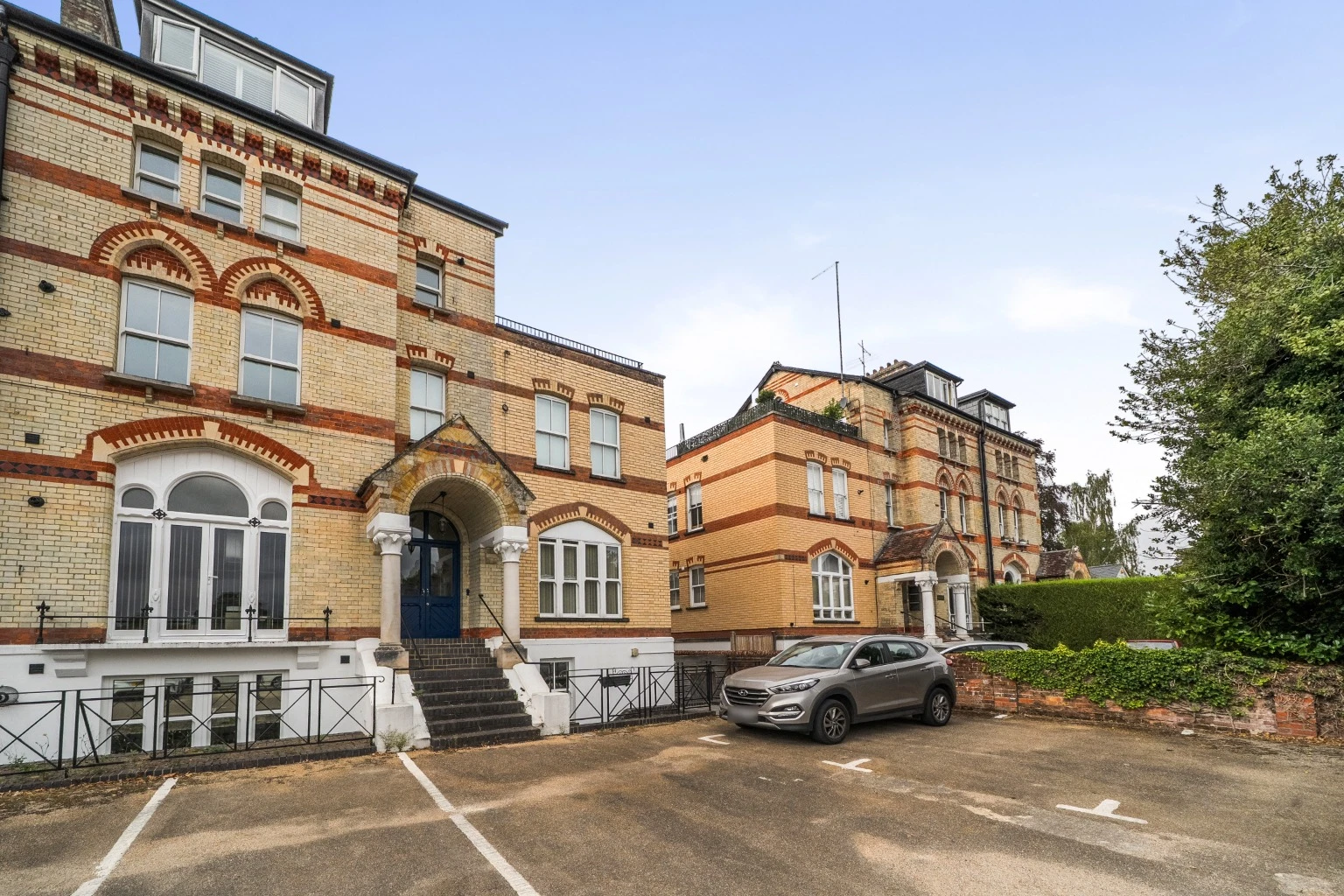 Fairmile, Henley-On-Thames - image 19