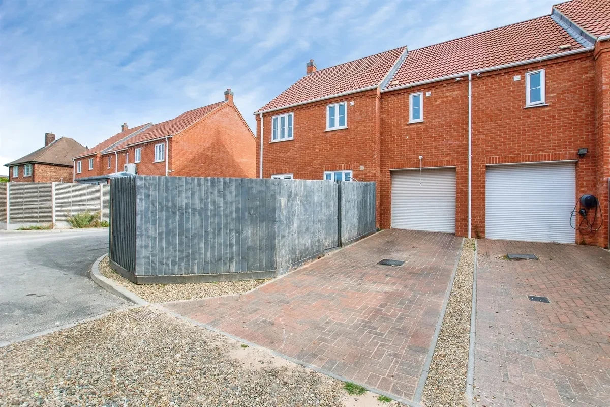Kirkgate Street, Wisbech - image 19