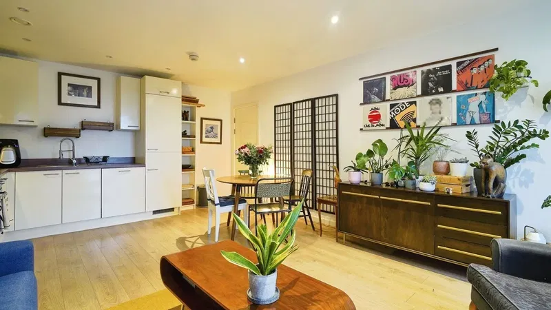 Ottley Drive, London, SE3 - image 3