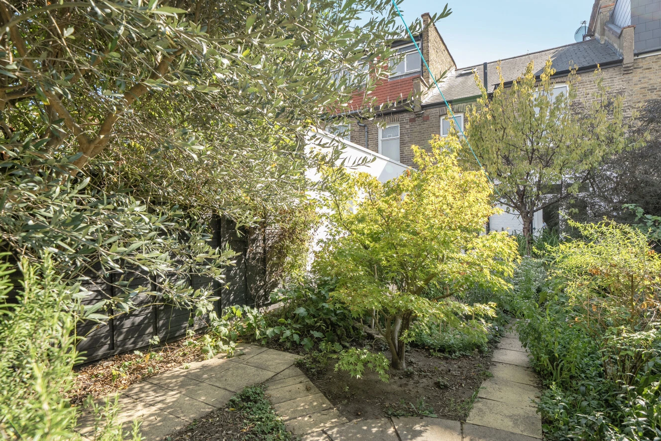Liddell Gardens, London, NW10 - image 13