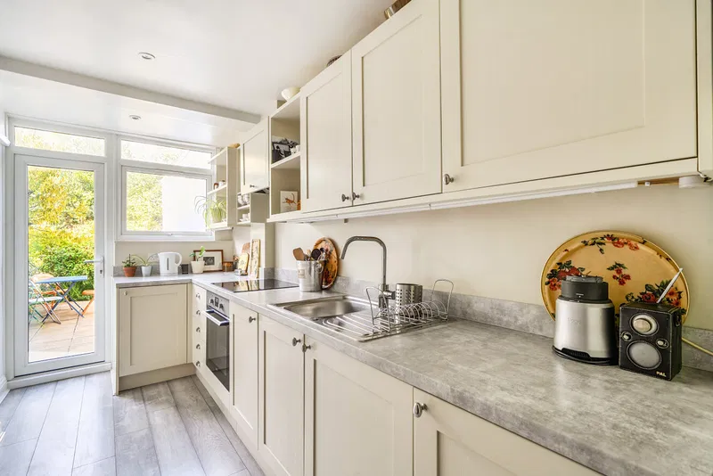 Liddell Gardens, London, NW10 - image 2
