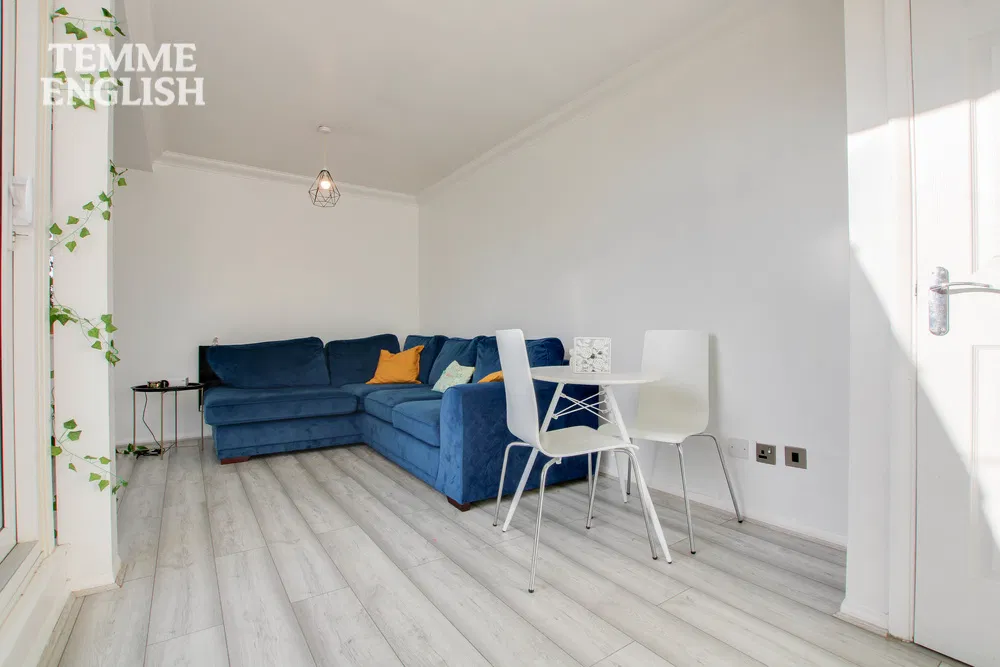 Fairfax Avenue, Basildon, SS13 - image 5