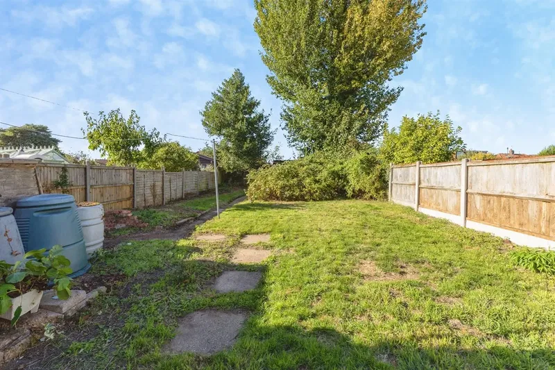 Links Avenue, Hellesdon, Norwich - image 2