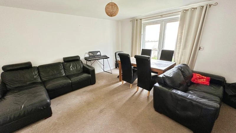 Upper Station Road, Bristol, BS16 4LY - image 2