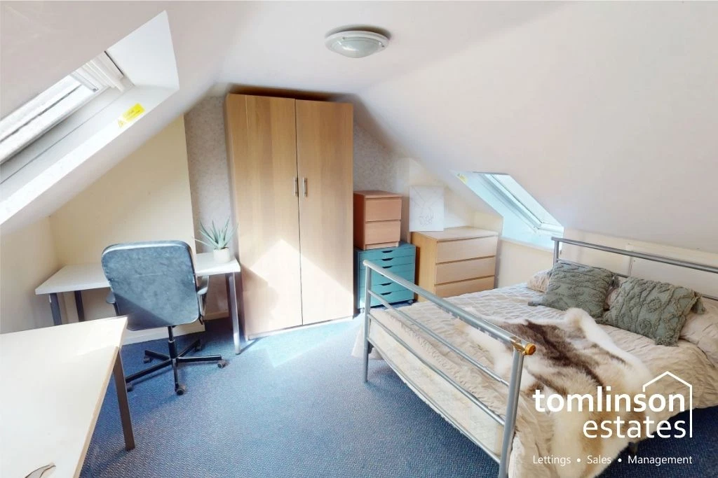 Rolleston Drive, Lenton, NG7 - image 2