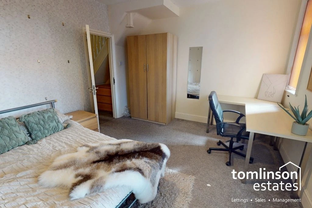 Rolleston Drive, Lenton, NG7 - image 3