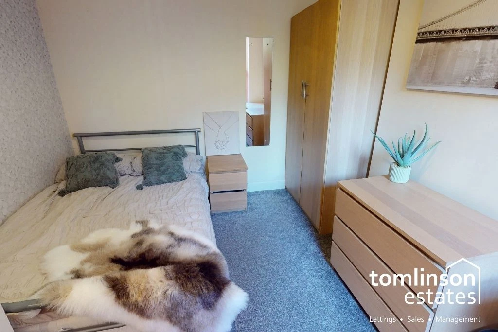 Rolleston Drive, Lenton, NG7 - image 4