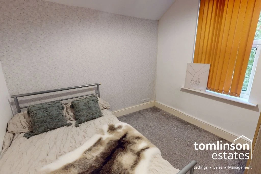 Rolleston Drive, Lenton, NG7 - image 5